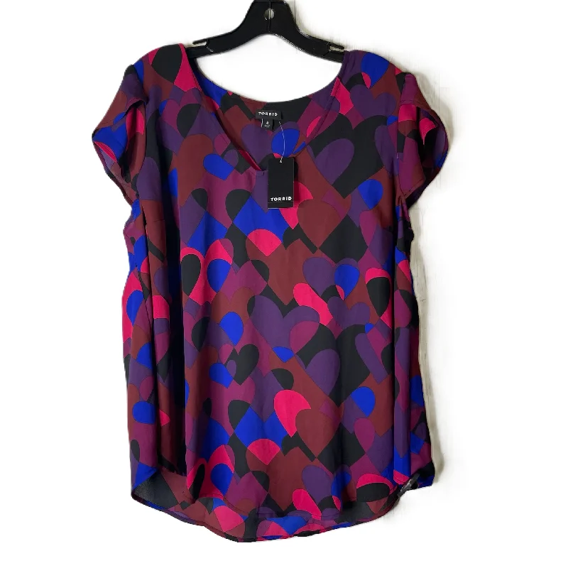 Top Short Sleeve By Torrid In Multi-colored, Size: L