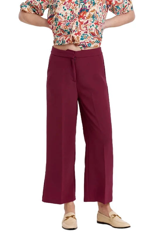 Denali Cropped Pants In Red